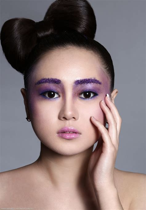 紫色妆容7步骤 让你尽显冷艳妩媚气质-【吾爱女性网】