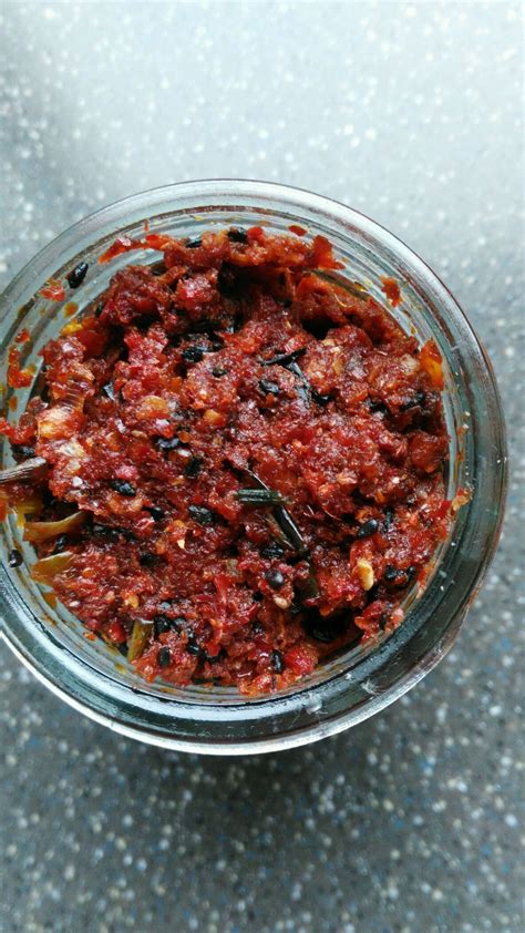 “蒜蓉辣椒酱”最正宗的做法，原来那么简单，蒜味浓郁，辣的过瘾