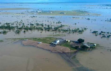 暴雨来袭！澳洲昆士兰出现破纪录水患 部分地区惨遭淹没 - 国际日报
