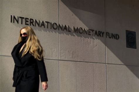 李波将出任IMF副总裁，等待他的新使命有哪些？|界面新闻