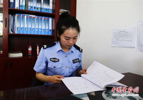 女辅警卢伟识：做内勤是“多面手”做外勤是“女汉子”--中国警察网
