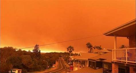 澳大利亚山火肆虐，首都堪培拉被浓烟笼罩 部分政府机构被迫关门