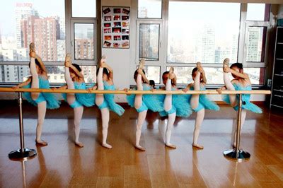 顺义少儿芭蕾舞培训班-顺义幼儿芭蕾舞培训学校哪家好-中音阶梯儿童芭蕾舞培训