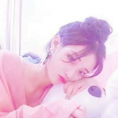 贵气穿搭甜美女生头像