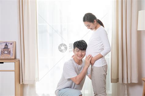 夫妻孕妇呵护高清图片下载-正版图片500961597-摄图网