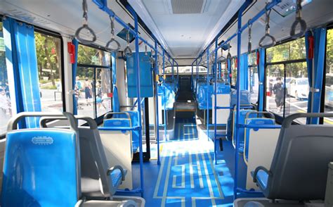 这是无锡各个时期的公交车，就是公交车的一部简史，你见过多少-新浪汽车