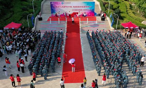 商丘中学举行2019级学生成人礼暨步入高三誓师大会_凤凰网视频_凤凰网