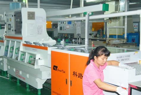 生产设备与车间 - 钜鑫电子技术（梅州）有限公司