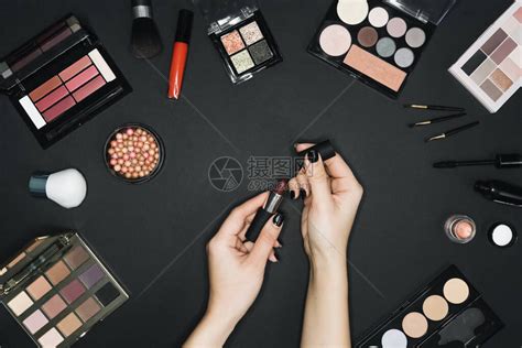 国际专业化妆师精英文凭课程 - 化妆课程 - 蒙妮坦