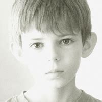 有小童星范天真无邪的最可爱的欧美小男生头像图片-可爱头像
