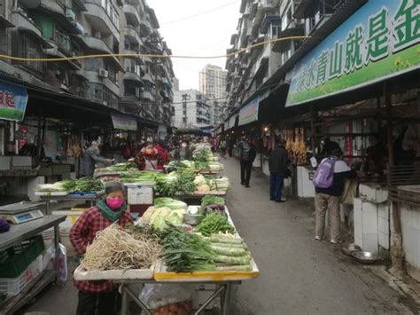 自贡这家菜市场实行错峰买菜 高峰期人流量下降一半_四川在线