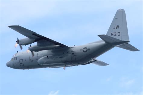 アメリカ海軍 Lockheed Martin C-130 Hercules 165313 岩国空港 航空フォト | by kazuchiyan ...