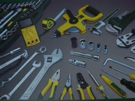 手动五金工具套装木工电动工具箱家用套装组合 修理工具礼品组套-阿里巴巴