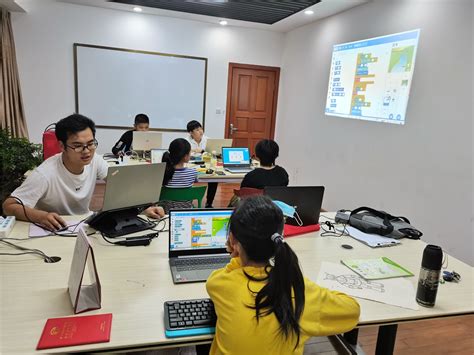 少儿编程培训班：WeDo 2.0课程【7-8岁】_广州华平教育科技有限公司