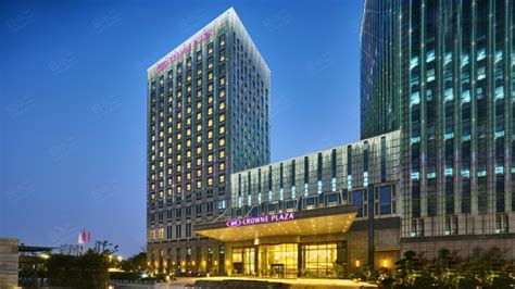 武汉光谷皇冠假日酒店 | YANG设计集团 - 景观网
