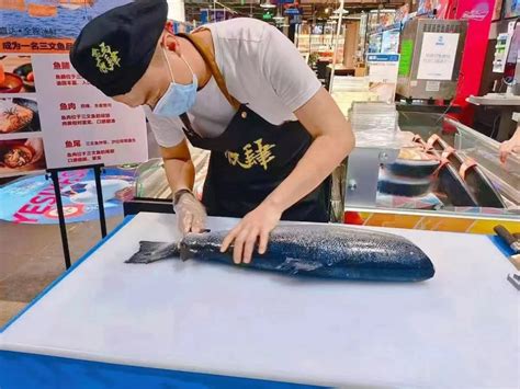 蓝色经济有大鱼 超万种水产品齐聚首届深圳渔博会__财经头条