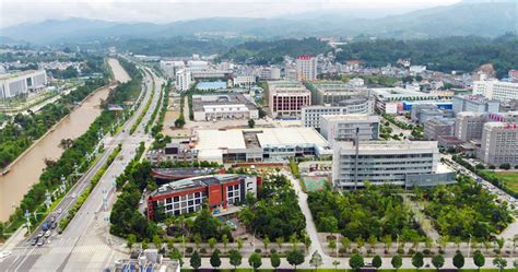 前10月，临沧市房地产开发投资同比增长45.7%，占全市投资比例13%-看看云南