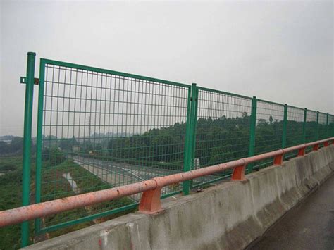 城市高架桥防护网报价-环保在线