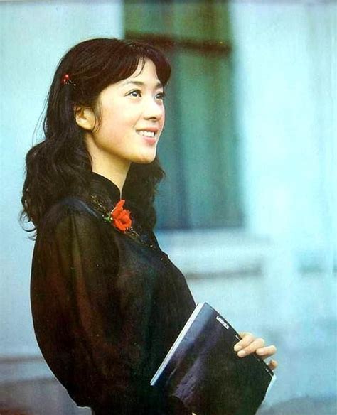 《大桥下面》中的女主角秦楠(龚雪饰)图片
