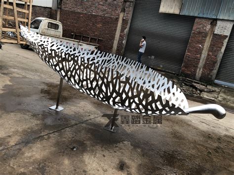 不锈钢叶子雕塑 – 北京博仟雕塑公司