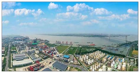 泰州港前三季度完成货物吞吐量2.62亿吨，位列全国第11