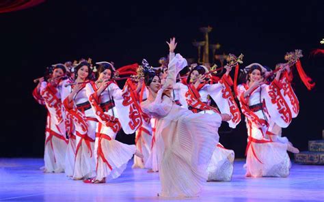 古典舞艺考培训哪些内容呢 中国古典舞培训基本功要点有哪些_2023舞蹈艺考最新资讯-舞蹈艺考培训就在舞研艺考！