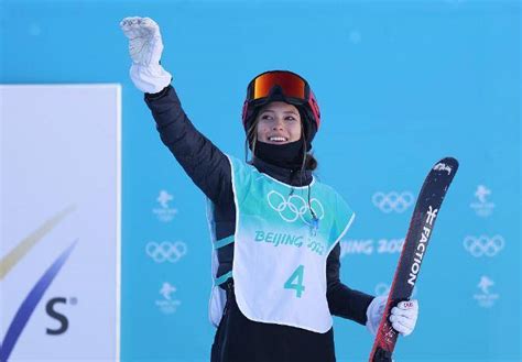 谷爱凌：冬奥赛场最飒的一道中国风景_东方体育
