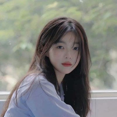 女生高冷又温柔头像