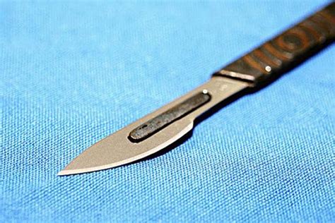 手术刀为什么叫柳叶刀，武侠里面的柳叶刀与手术刀有着什么区别