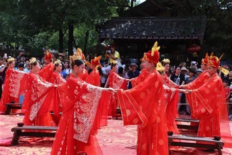 回到宋元明清参加一场婚礼：很多仪式仍在传承_凤凰网