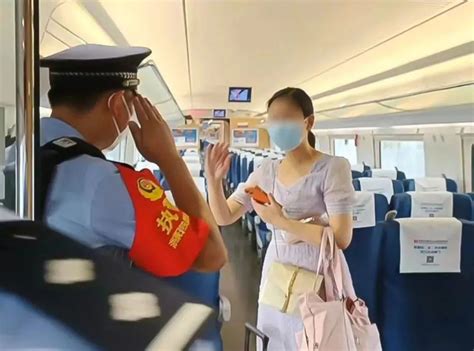 怀孕六月孕妇火车上出现流产先兆……青岛铁路人紧急救人 - 青岛新闻网