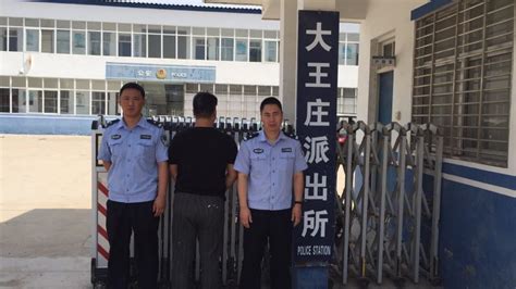 抓捕嫌疑人时对方突然加速驶离 滁州一辅警被拖行数十米凤凰网安徽_凤凰网