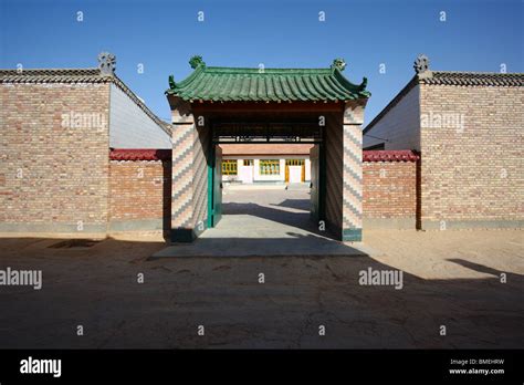 Entrance of the local traditional courtyard, Mageda Village, Tongxin ...