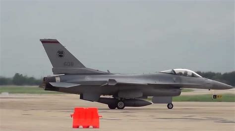 F-35B战斗机垂直起降集锦