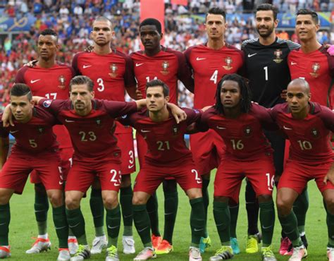 高清图：突尼斯1-0法国 哈兹里推射破门比心庆祝-搜狐大视野-搜狐新闻