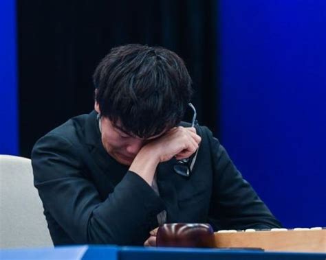 柯洁完败AlphaGo失声痛哭 比赛中断20分钟-柯洁,AlphaGo,阿尔法狗,围棋, ——快科技(驱动之家旗下媒体)--科技改变未来