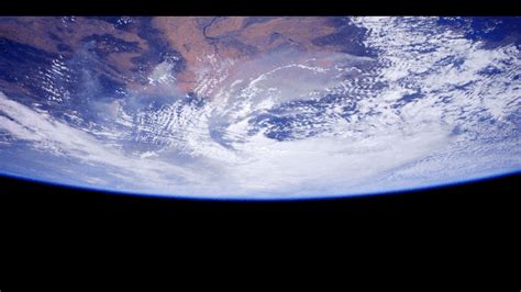 地球人必看，NASA发回史上最美4K地球图像 | 雷峰网