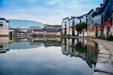 西递、宏村位于安徽省黄山市黟县，被誉为"画中的村庄"。|西递|黟县|宏村_新浪新闻