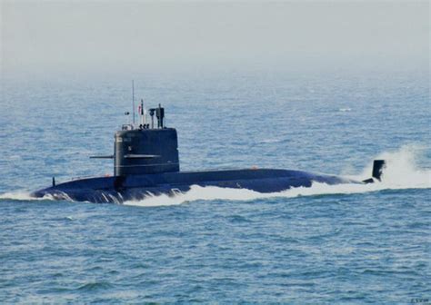 俄罗斯最新型的677型拉达级常规潜艇，据说一直在各种“试验”中|拉达|常规潜艇|俄罗斯_新浪新闻