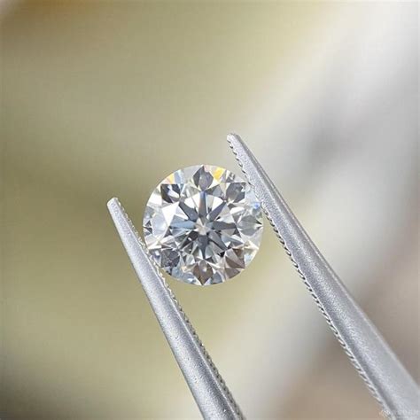钻石的价格由什么决定的？ – 我爱钻石网官网