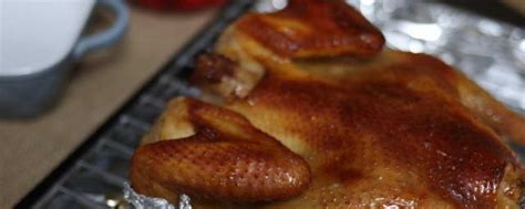 木炭烤鸡的腌制方法和配料 木炭烤鸡的腌制步骤_知秀网