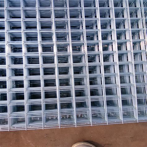 低碳钢丝镀锌电焊网片 彩钢屋顶岩棉保湿钢丝网 建筑地暖钢筋网片-阿里巴巴
