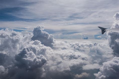 万米高空上拍摄的云海景观，地面上永远看不到的壮观美景