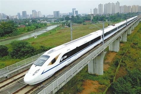 西成高铁是全国首条4G信号全覆盖的山区高铁