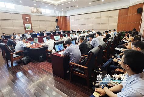 徐鸣阳主持召开十六届县政府第50次常务会议