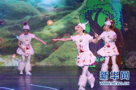 河北杂技音乐儿童剧《蔬菜总动员》在台湾佛光山欢乐上演 - 海峡两岸 - 东南网