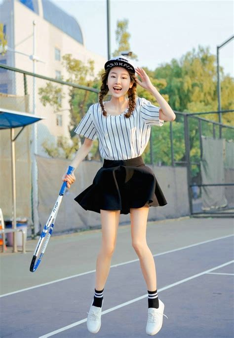 甜美女生头像夏天网球舞