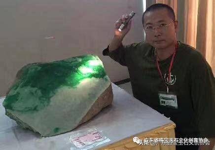 中国最便宜的翡翠批发市场在哪里 这五个地方的性价比谁高 - 冰种玻璃种翡翠手镯挂件A货_翡翠原石种水等级划分鉴定价格多少钱，国翠世家珠宝