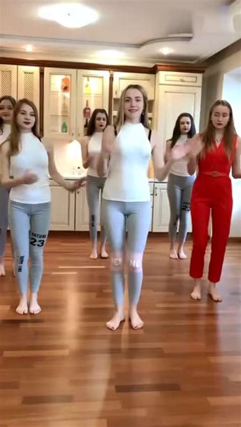 俄罗斯美女集体跳舞，画面太美不敢看