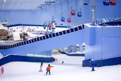 广州融创雪世界“拍了拍你” 2020年粤港澳大湾区冰雪论坛10日开幕-国际在线